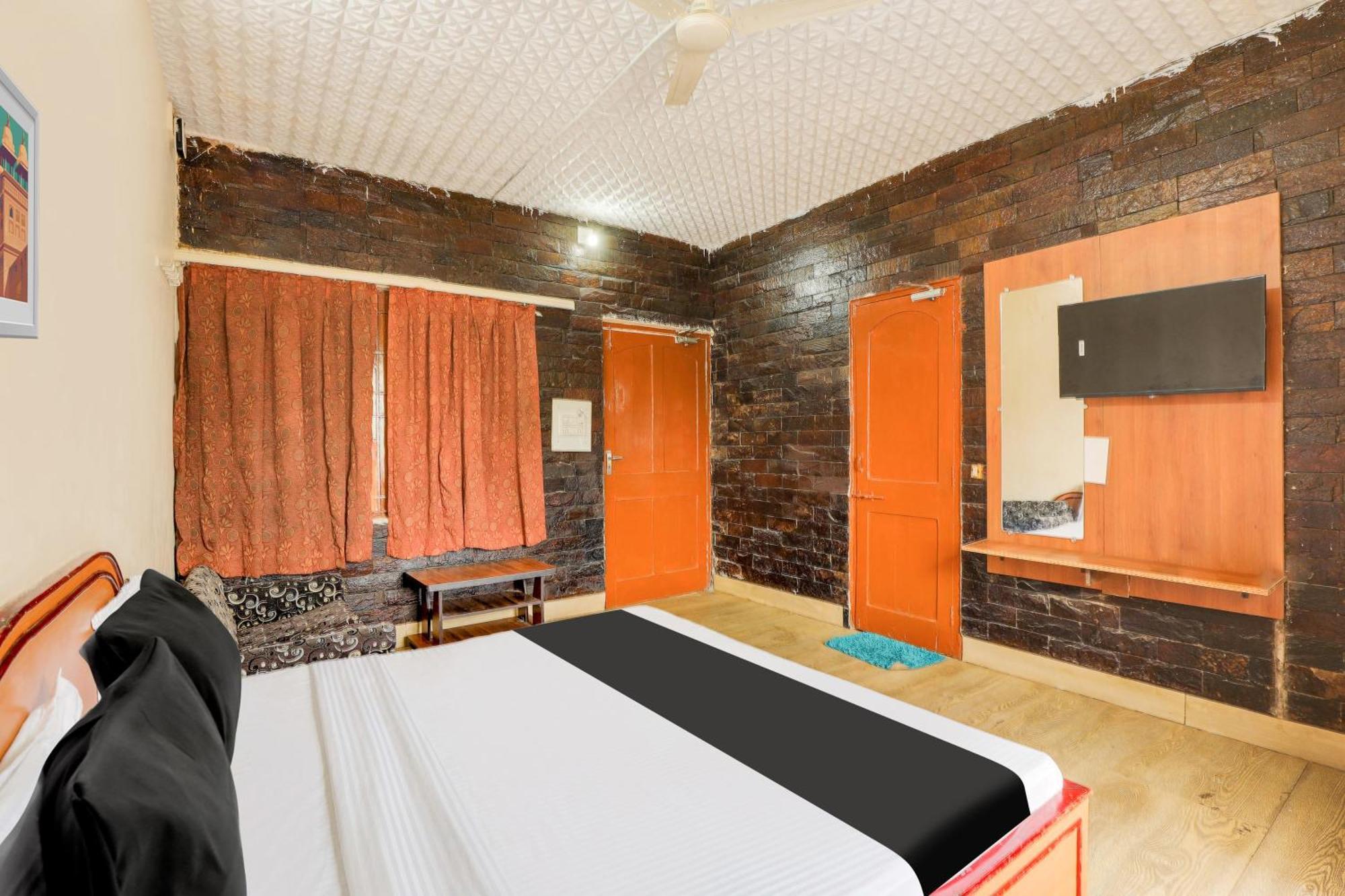 Hotel O Ellis Ahmedabad Exterior foto